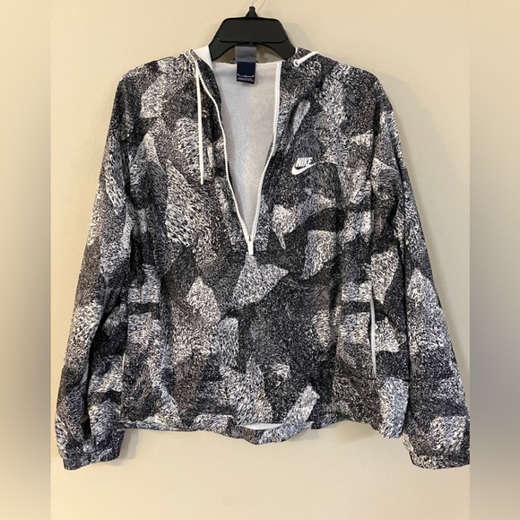 Nike Jackets & Blazers - Nike windbreaker